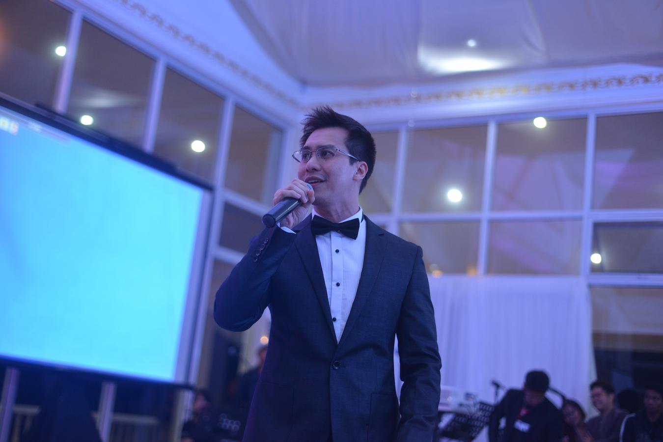 Dietary restrictions ahead of time guests party forget house wine friends room room food guests friends friends dinner forgot rest family